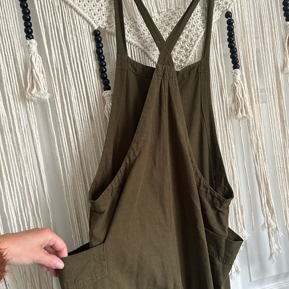 Olive green jumpsuit/overalls/romper size M - Picture 4 of 5